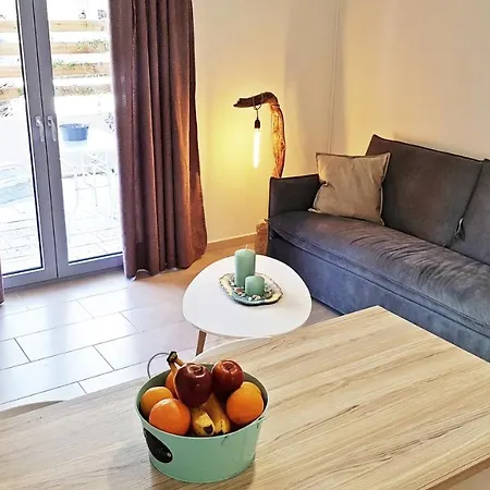 Apartment Celeni *