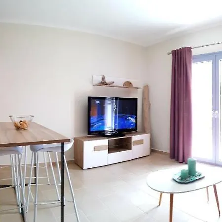 Celeni Apartment
